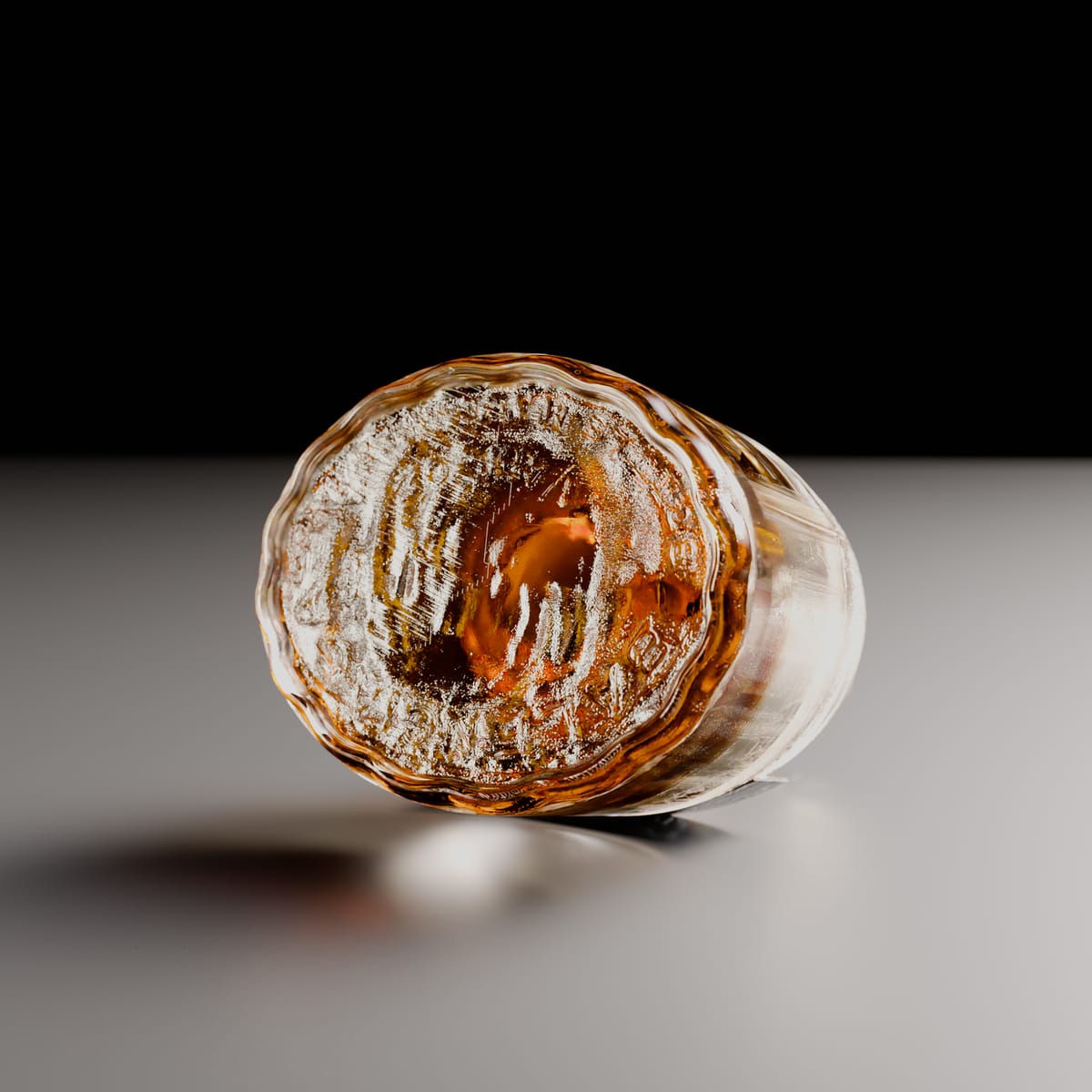 Perfume bottle seen from below, 3D scan of an archive piece